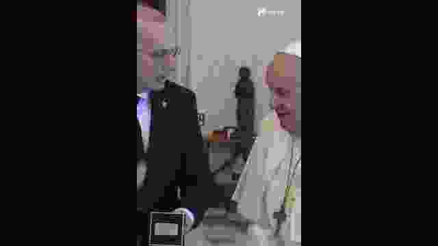 Vigjilja e Pashkës, Hasani pritet nga Papa Françesku