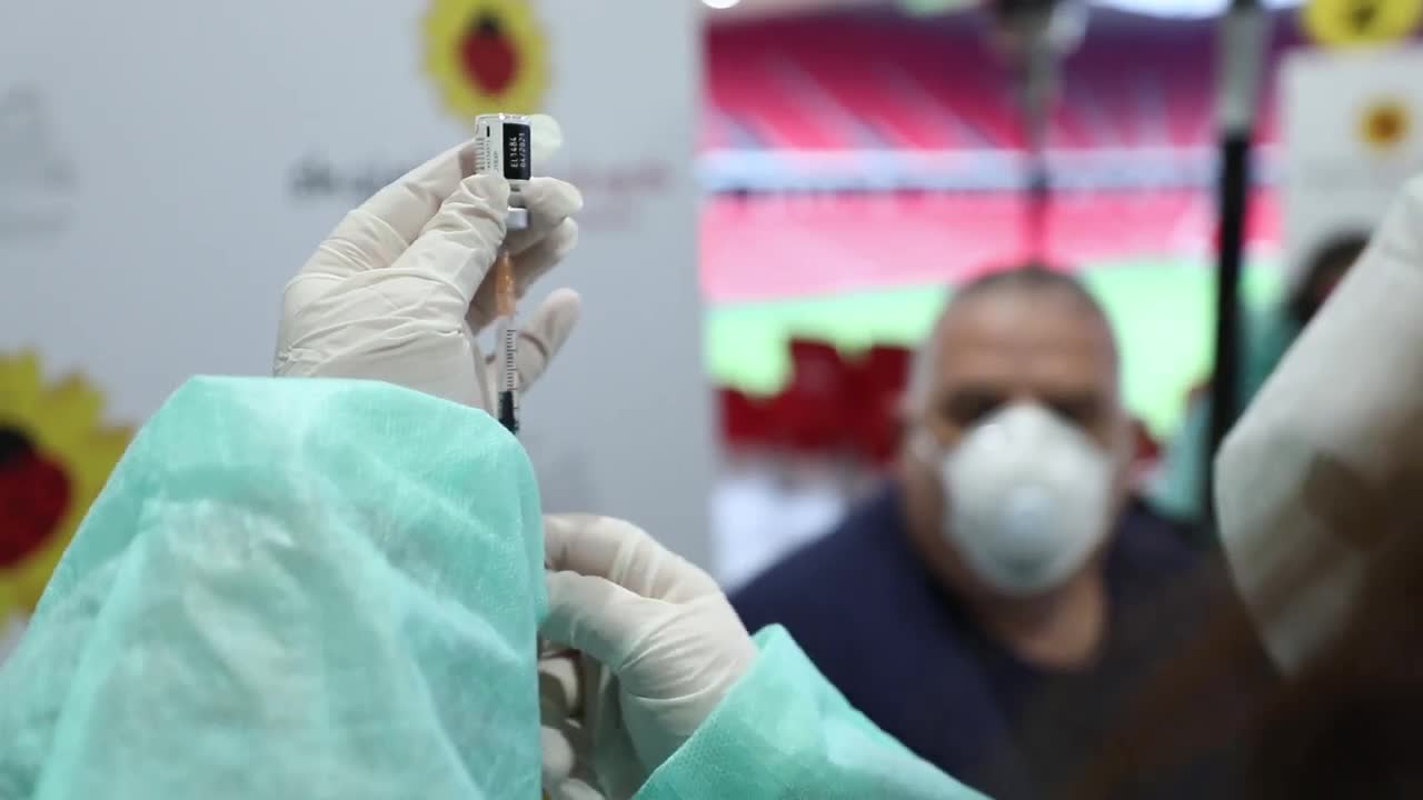 “Drita e shumëpritur në fund të tunelit”, Manastirliu publikon dëshmitë e mjekëve që bënë vaksinën anti-Covid