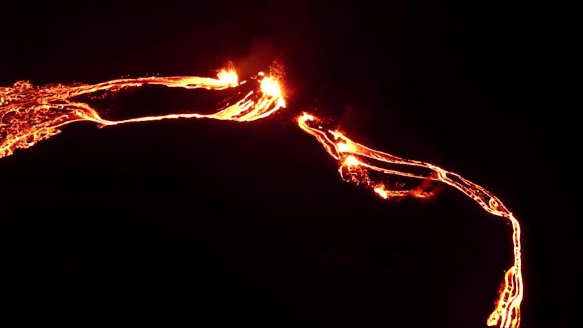 Pamje të jashtëzakonshme në Islandë, shpërthen vullkani i fjetur prej 800 vitesh