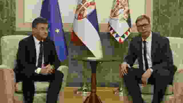 Lajçak dhe Vuçiç bisedojnë për vazhdimin e dialogut Kosovë-Serbi